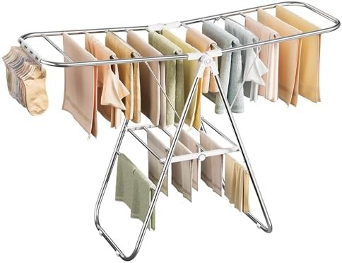 Foldable metal airer with laundry clips
